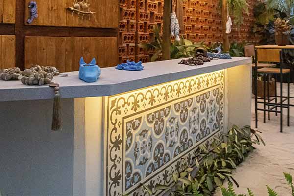 Bar bancada em pedra Terrazo